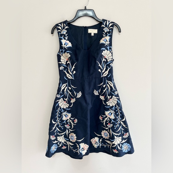Moulinette Soeurs Anthropologie Embroidered Bellflower Dress, Blue Motif, 4P - Picture 2 of 10